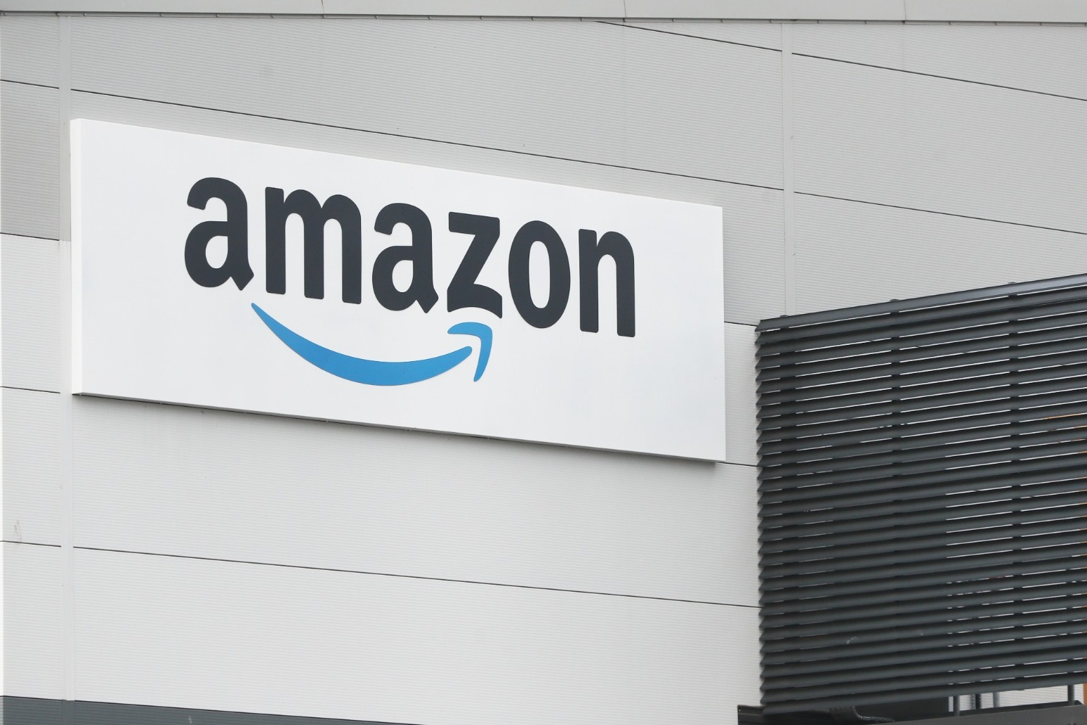 Amazon axing 18,000 jobs worldwide to slash costs 
